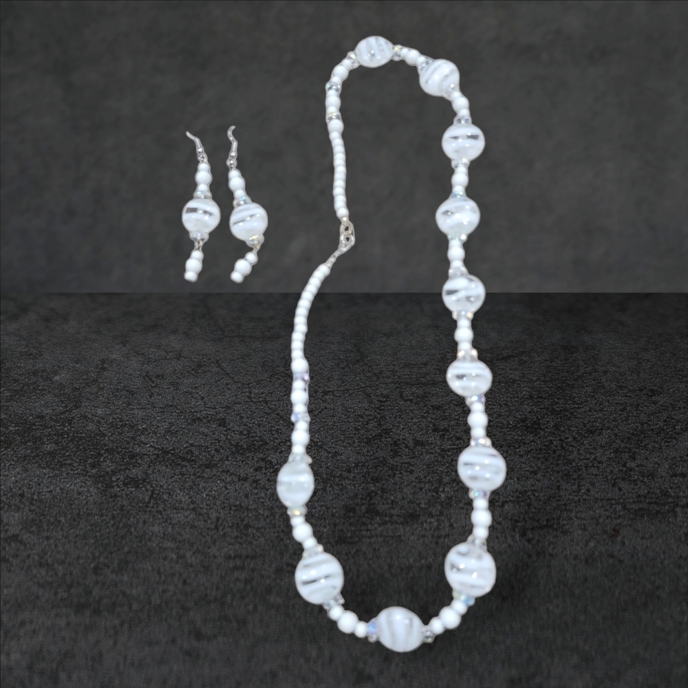 White Necklace And Earring Bead Set
